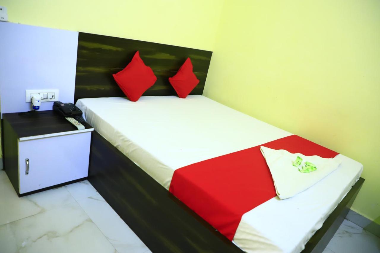 Shivraj Homestay Mathura Extérieur photo
