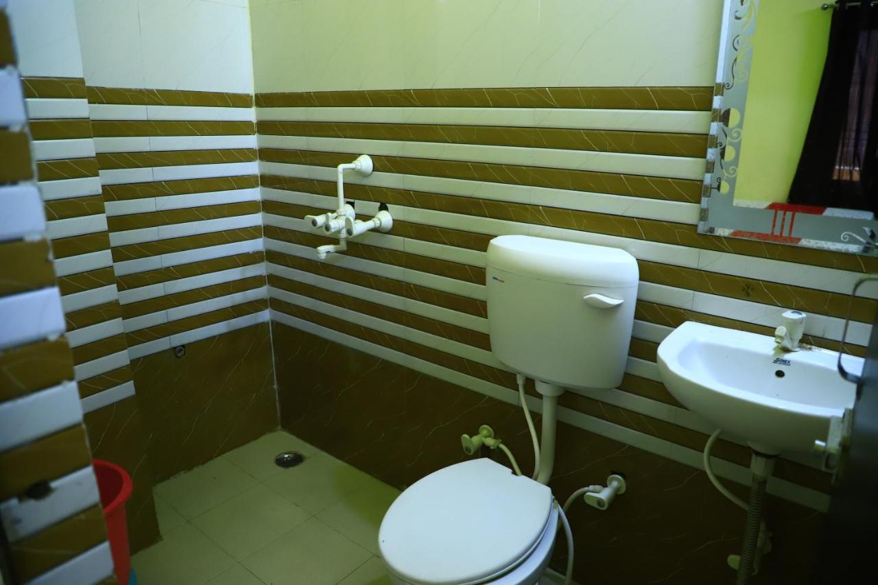 Shivraj Homestay Mathura Extérieur photo
