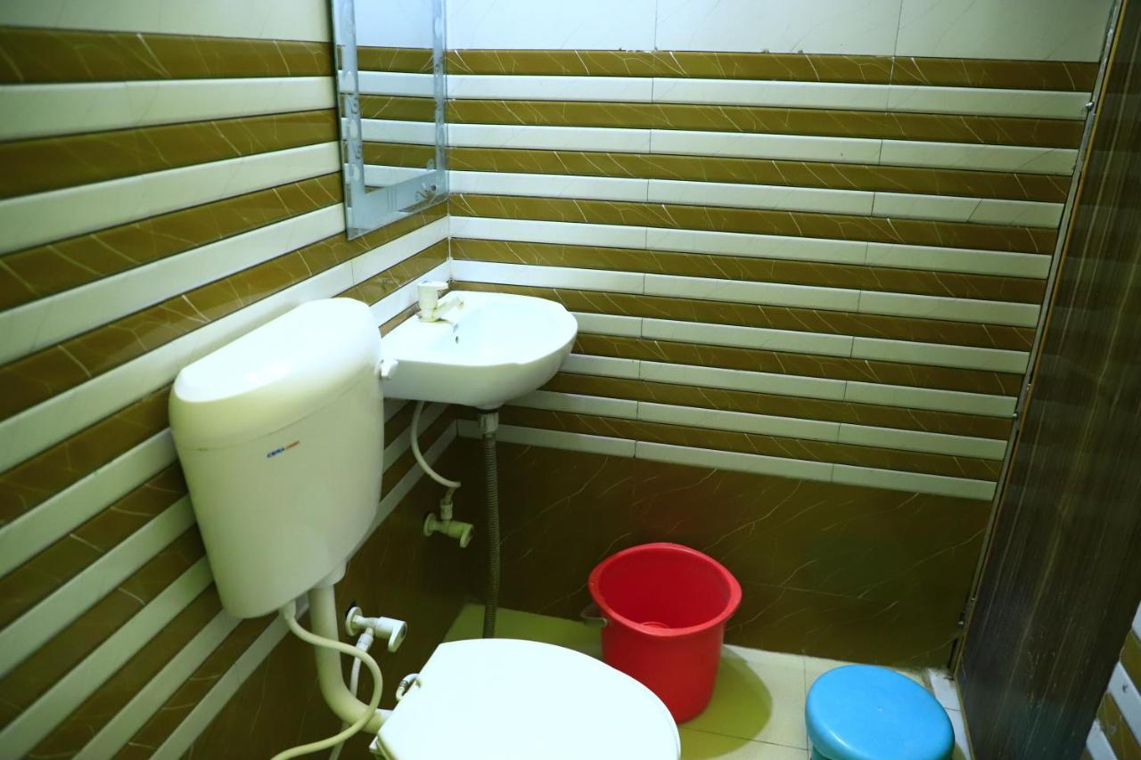 Shivraj Homestay Mathura Extérieur photo