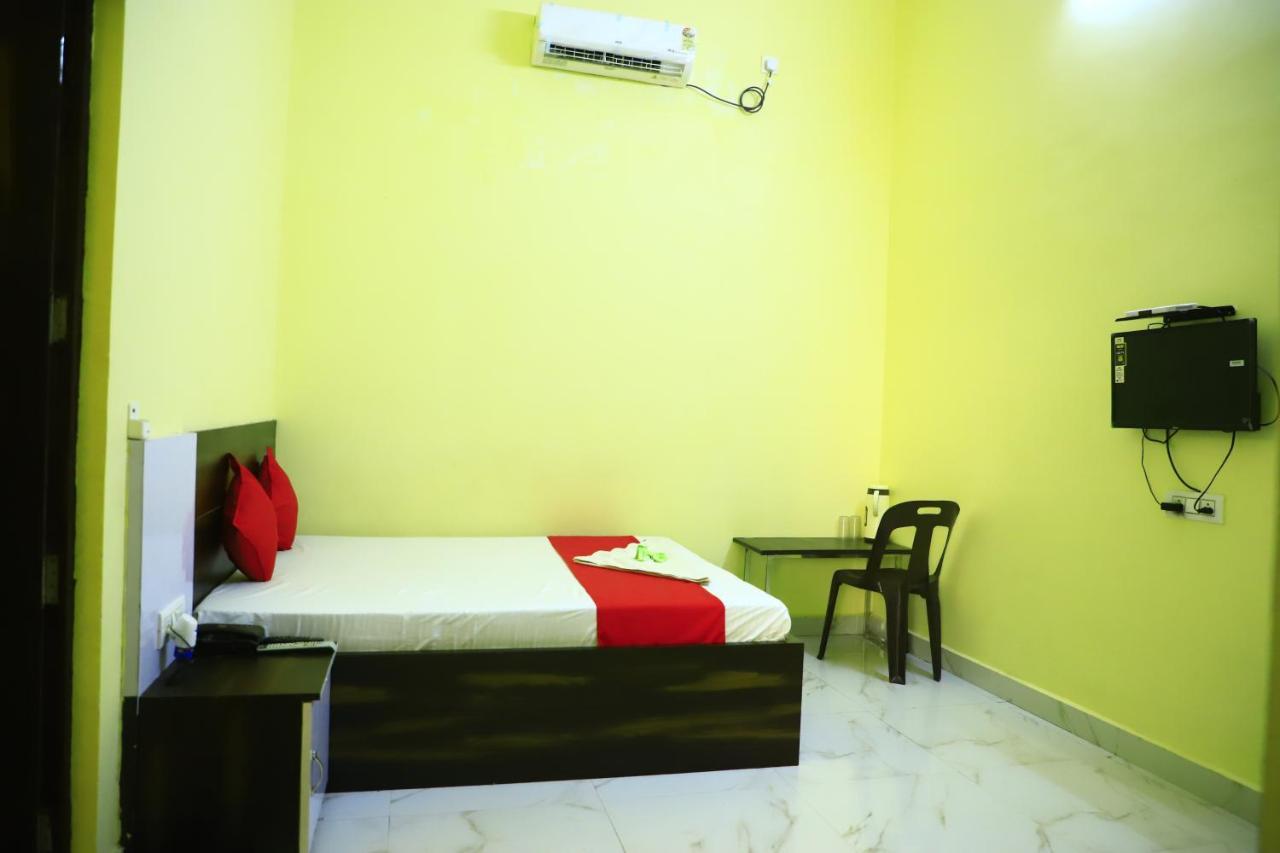 Shivraj Homestay Mathura Extérieur photo