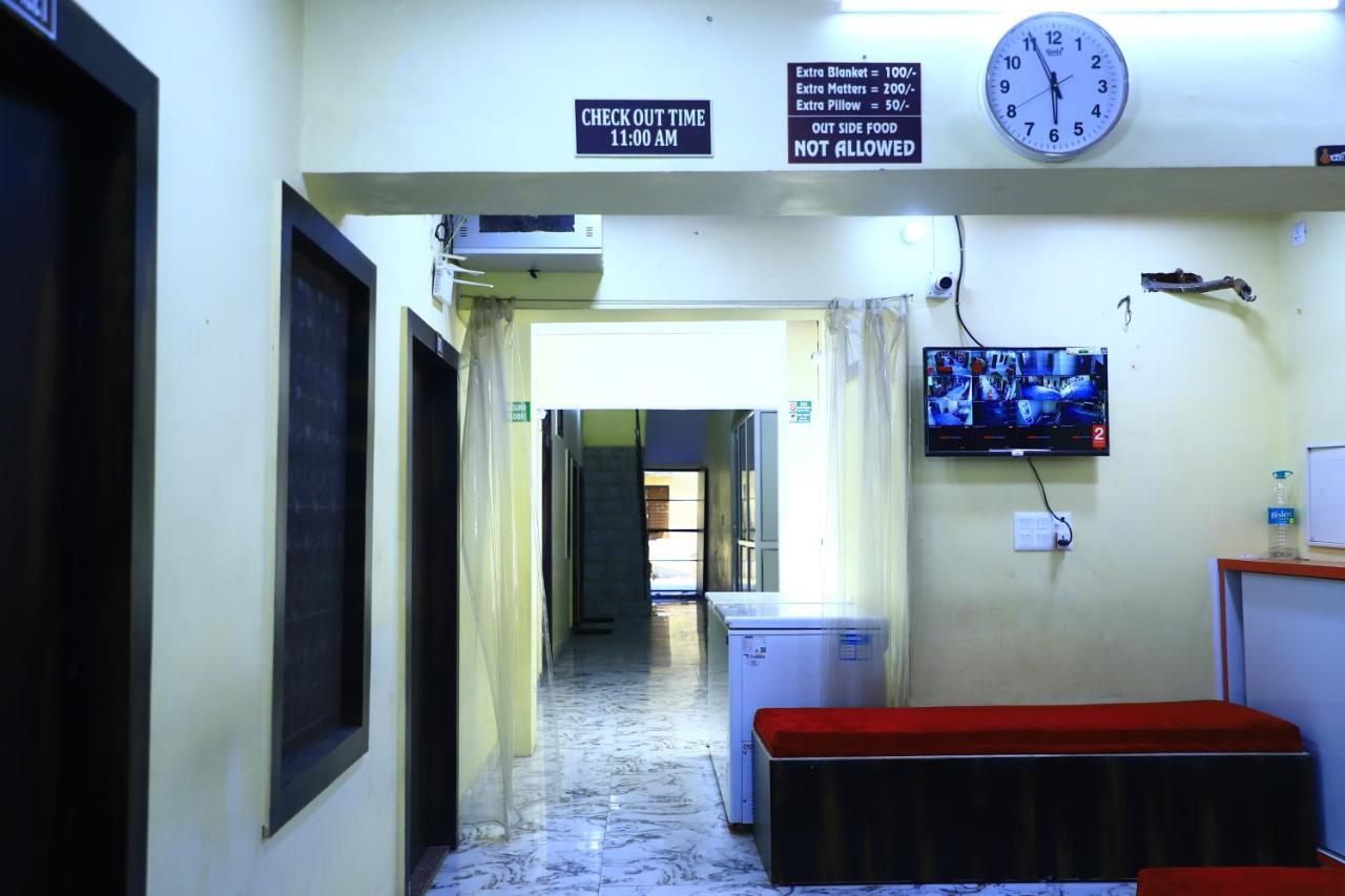 Shivraj Homestay Mathura Extérieur photo